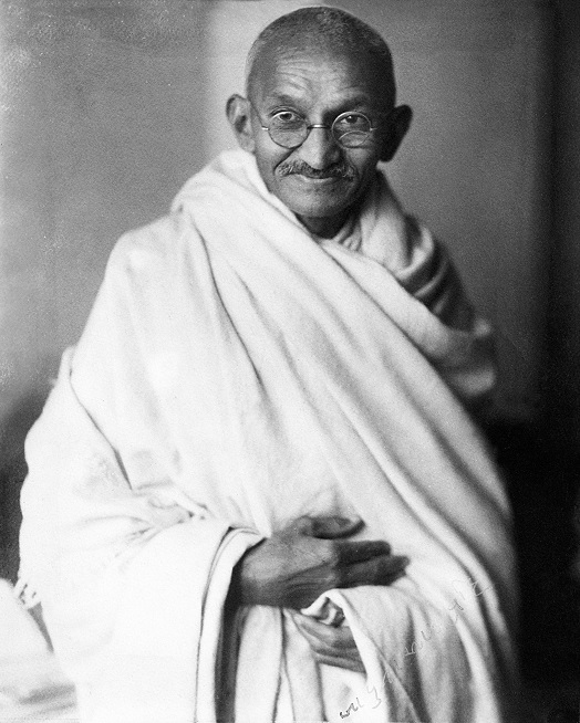 Expertos en Gandhi analizan su vigencia y lo que sus ideas pueden aportar a un mundo en crisis