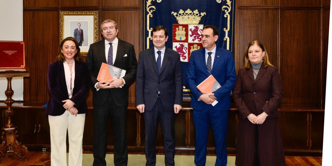 EFCL y Vitartis entregan a Mañueco una propuesta con más de cien medidas para dinamizar la actividad empresarial